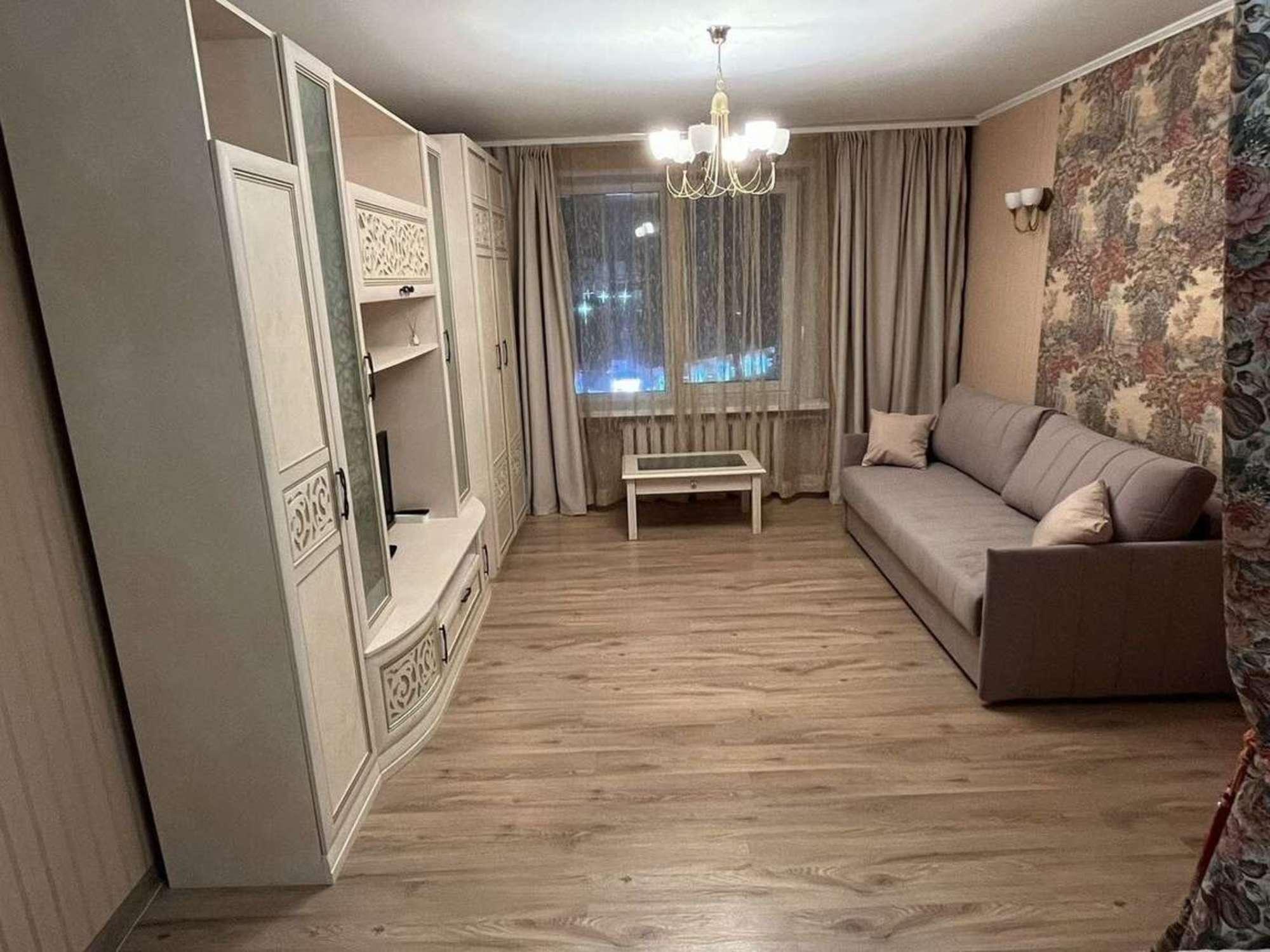 Сдать квартиру за 25 000 рублей на Гагарина улица, 33