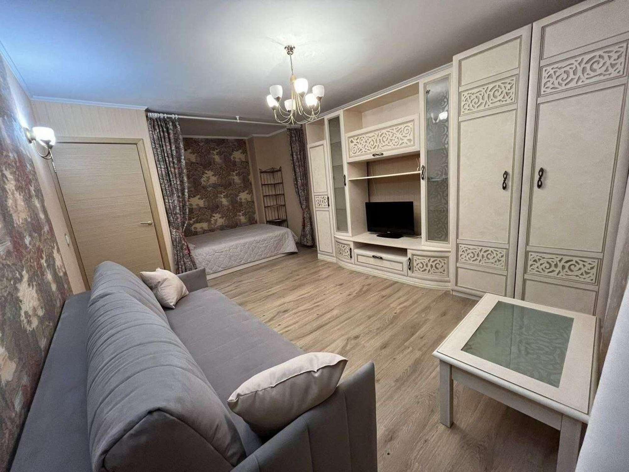 Сдать квартиру за 25 000 рублей на Гагарина улица, 33