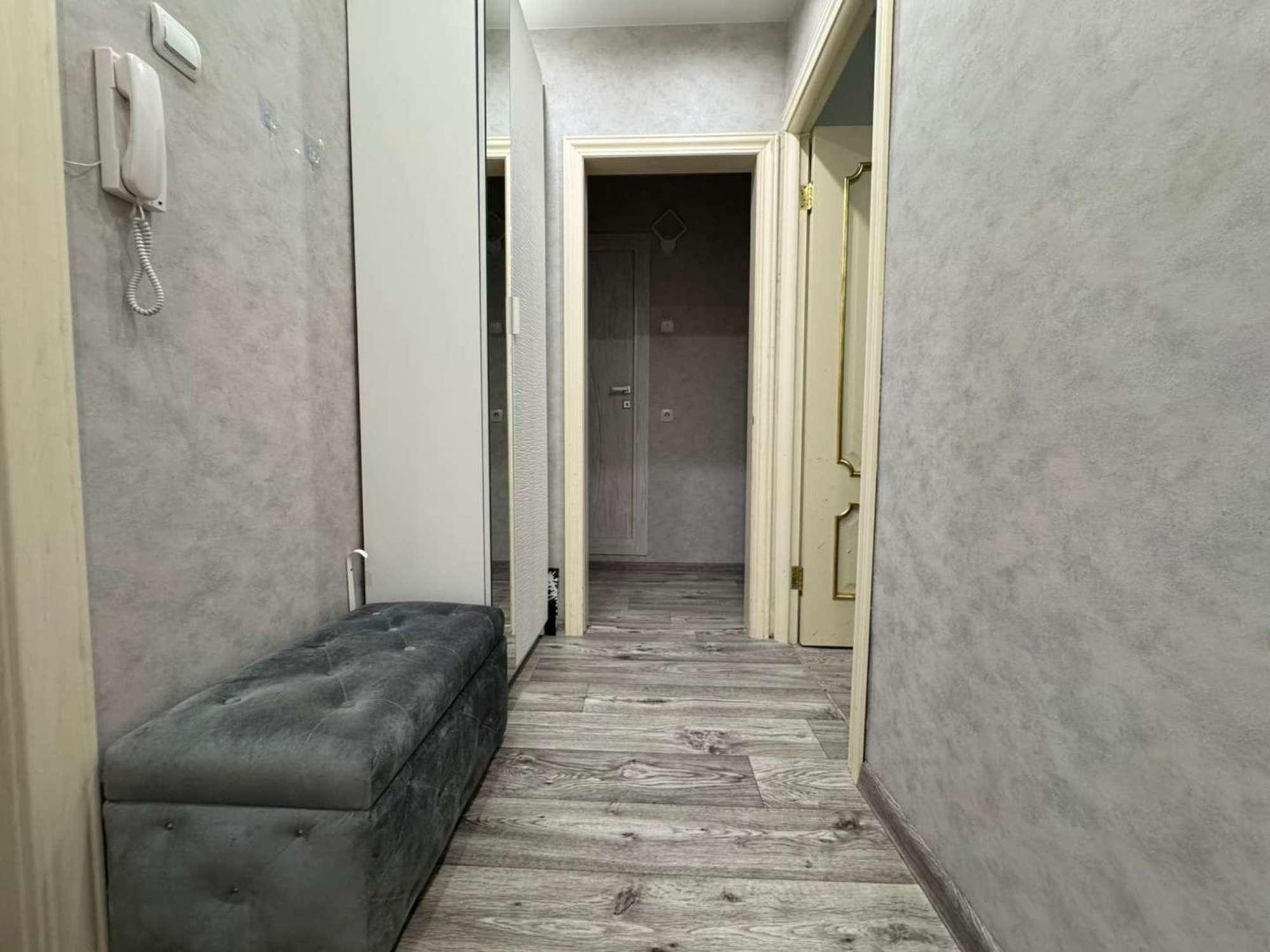 Сдать квартиру за 25 000 рублей на Авроры улица, 61