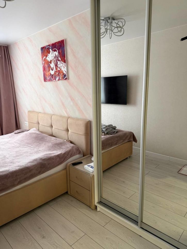 3-комн квартира Антонова-Овсеенко улица, 10