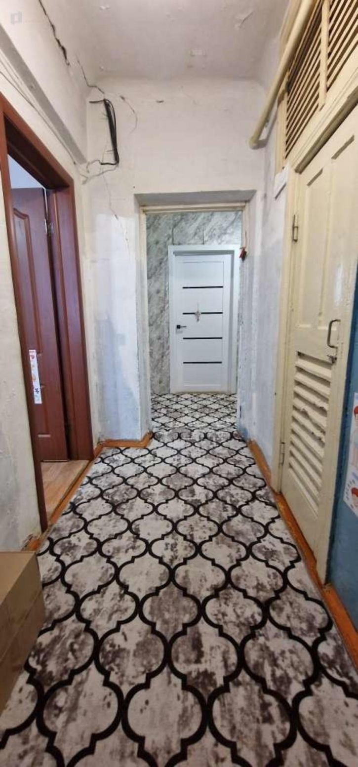3-комн квартира Калинина улица, 107