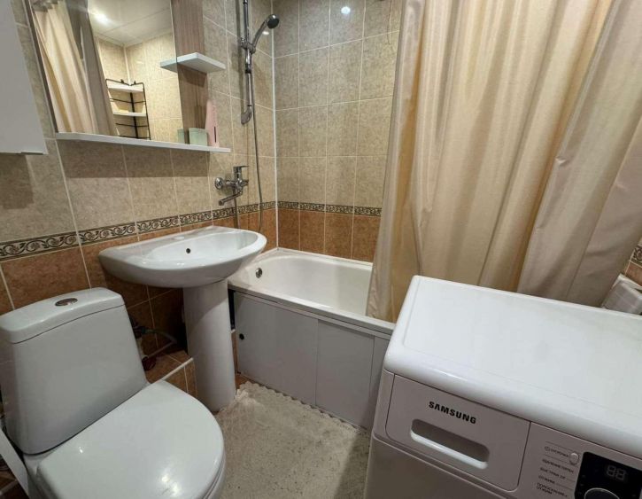 1-комн квартира Авроры улица, 61