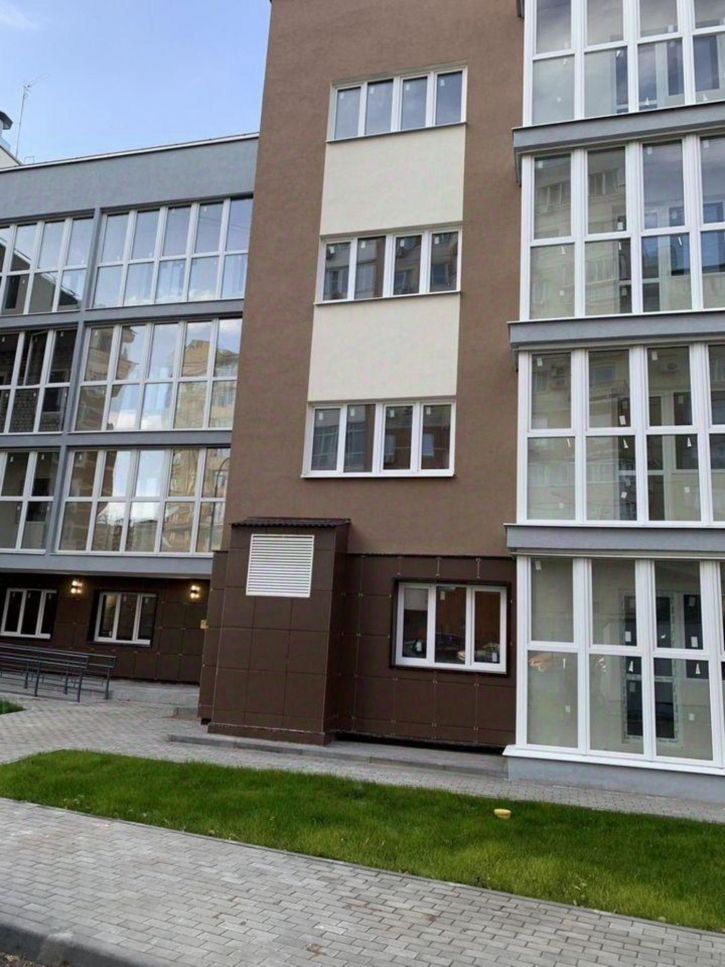 4-комн квартира Водников, 99