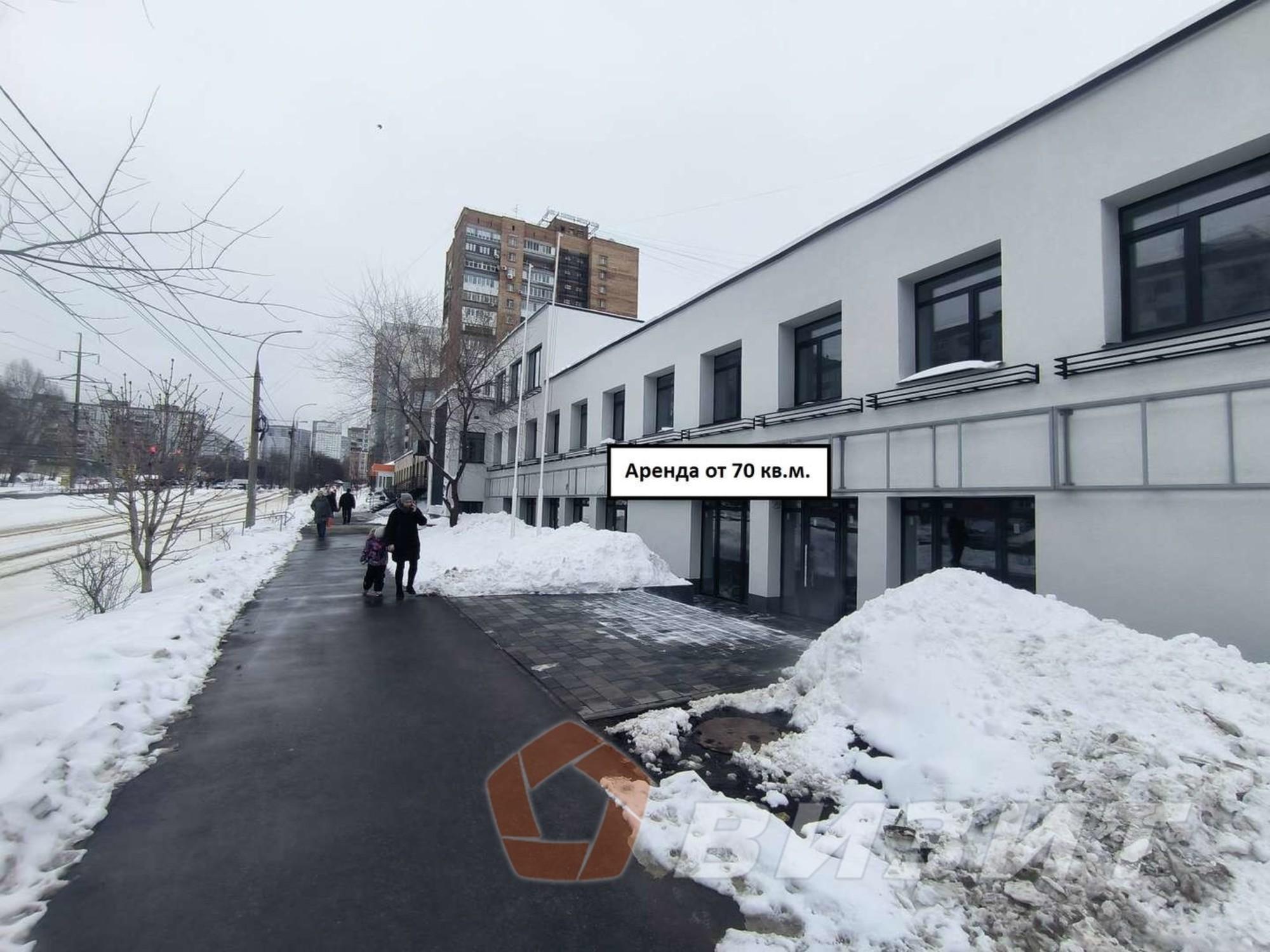 Сдать торговое помещение за 180 000 рублей на Дачная улица, 27а