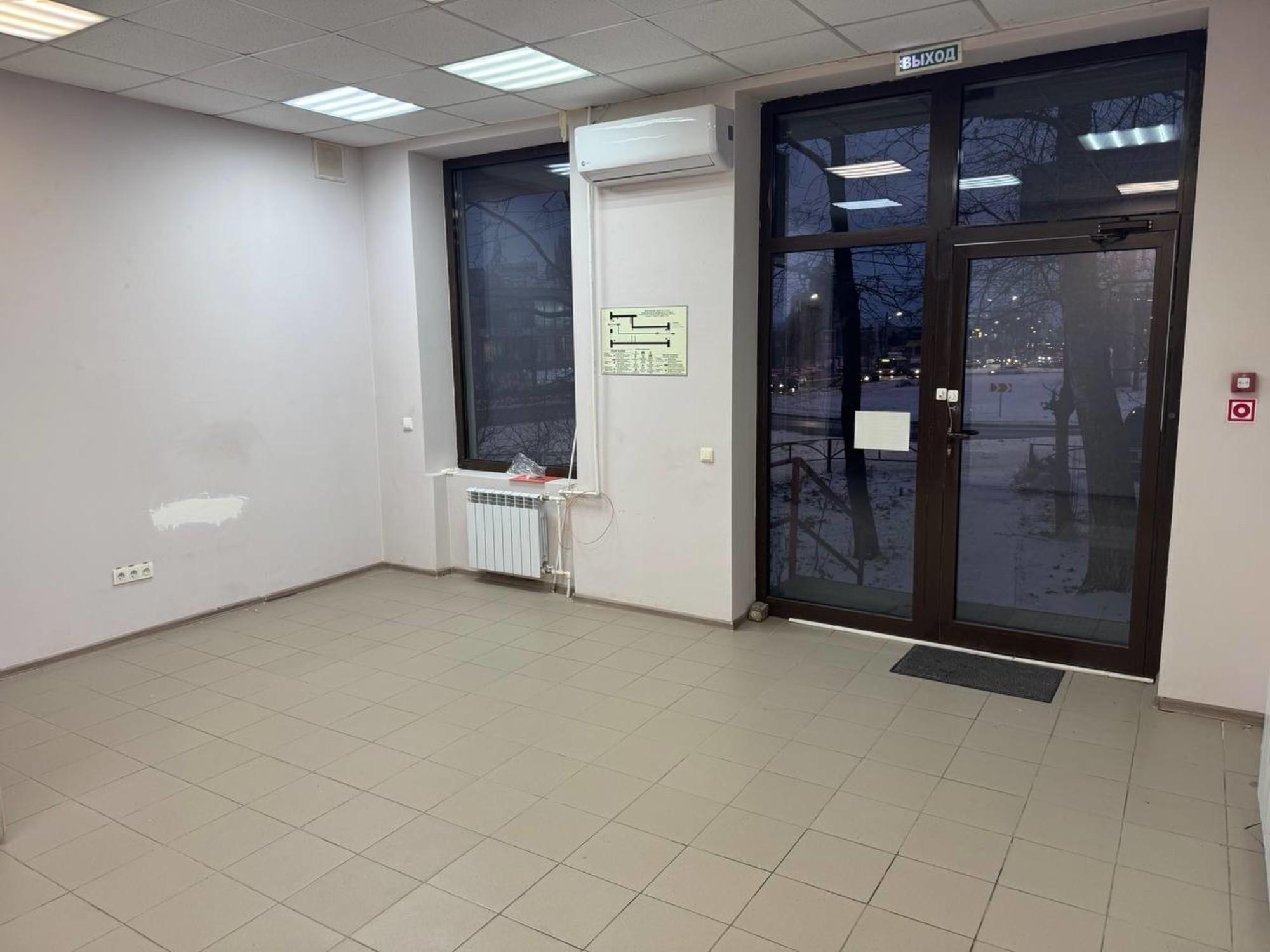 Купить торговое помещение за 7 200 000 рублей на Авроры улица, 201