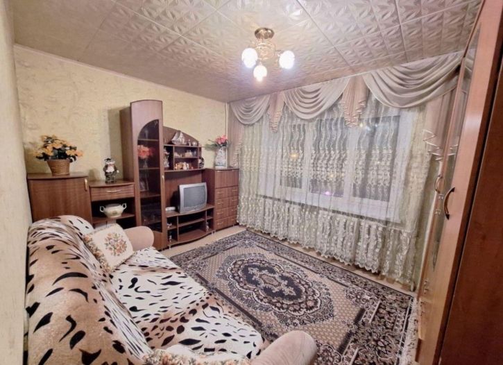 4-комн квартира Металлистов улица, 70