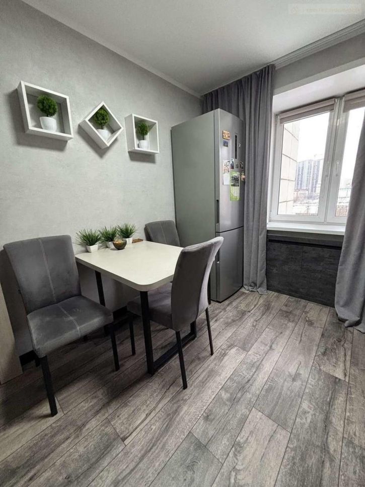 3-комн квартира 22 Партсъезда улица, 56