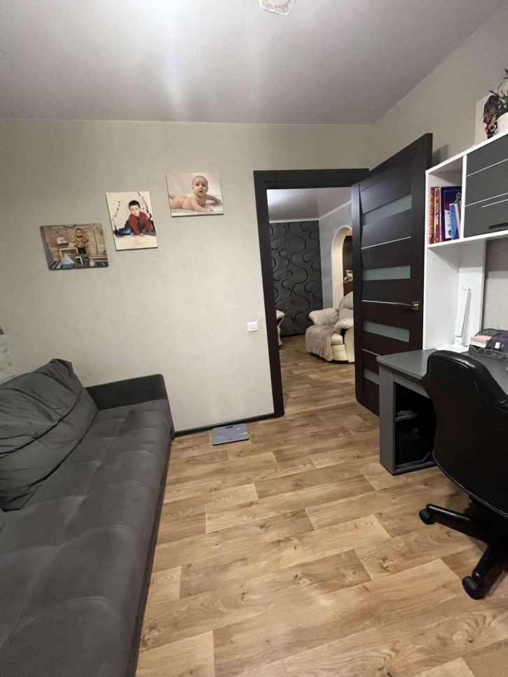 2-комн квартира Революционная улица, 77