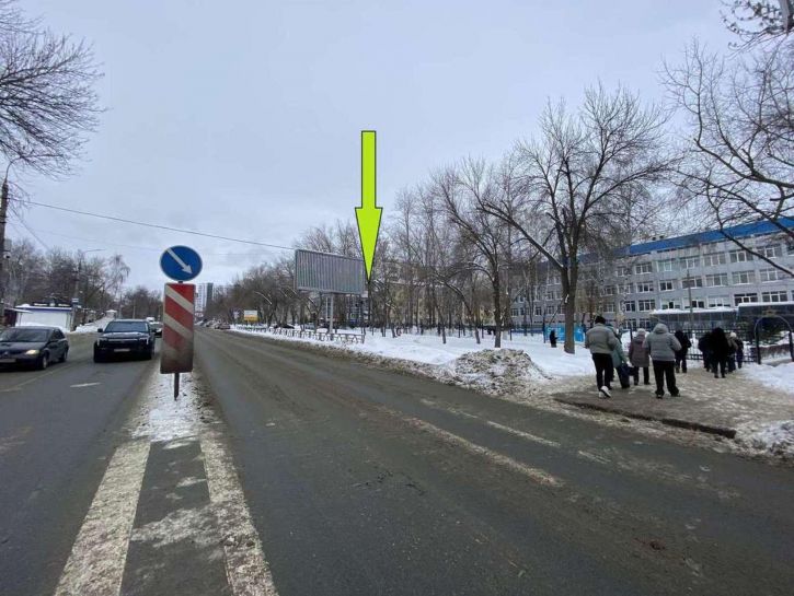 Торговое помещение Советской Армии улица, 143а