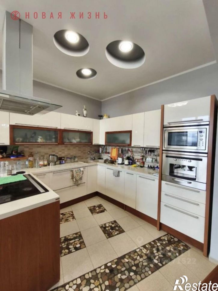 4-комн квартира улица Степана Разина, 136,  д. 136