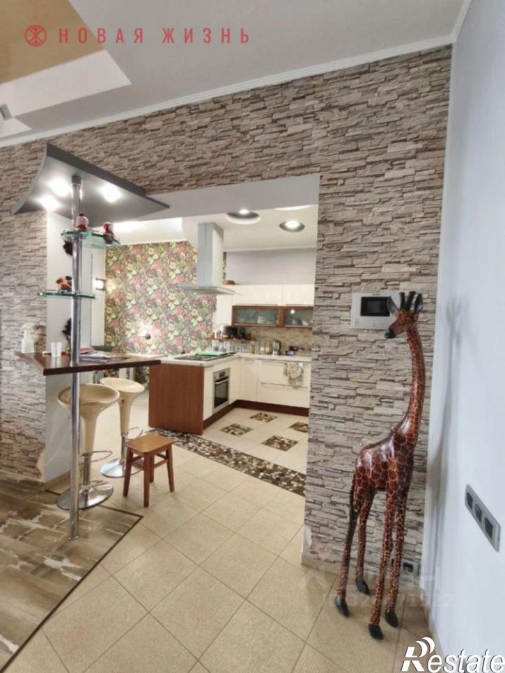 4-комн квартира улица Степана Разина, 136,  д. 136