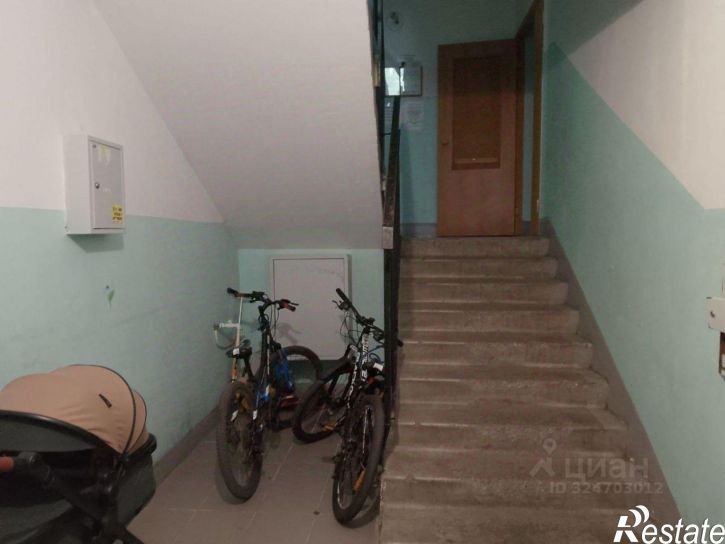 2-комн квартира улица Евгения Золотухина, 30,  д. 30