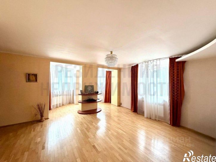 4-комн квартира ул Лейтенанта Шмидта, 24,  д. 24