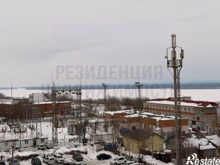 4-комн квартира ул Лейтенанта Шмидта, 24,  д. 24