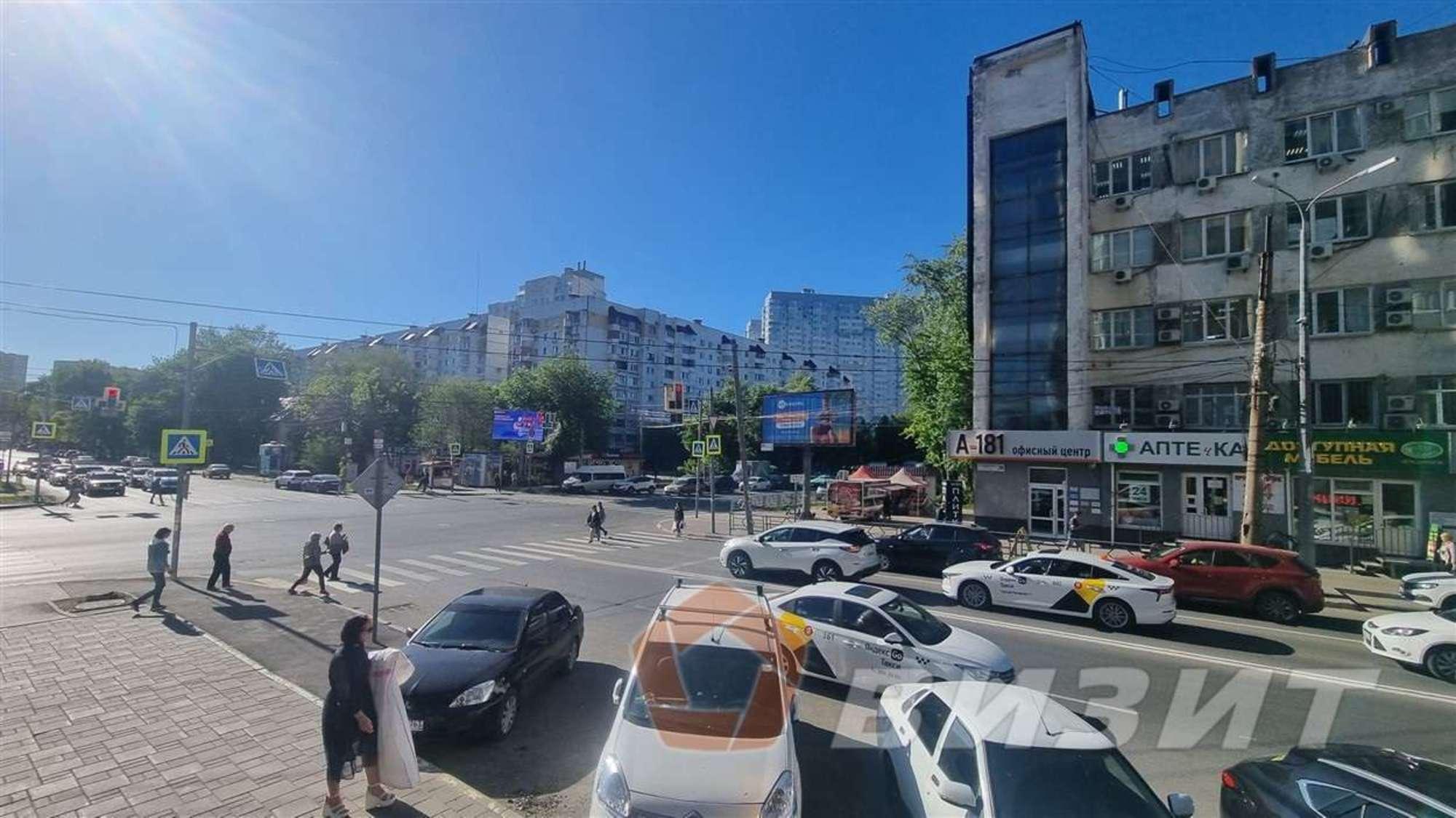 Сдать торговое помещение за 130 000 рублей на Авроры улица, 181