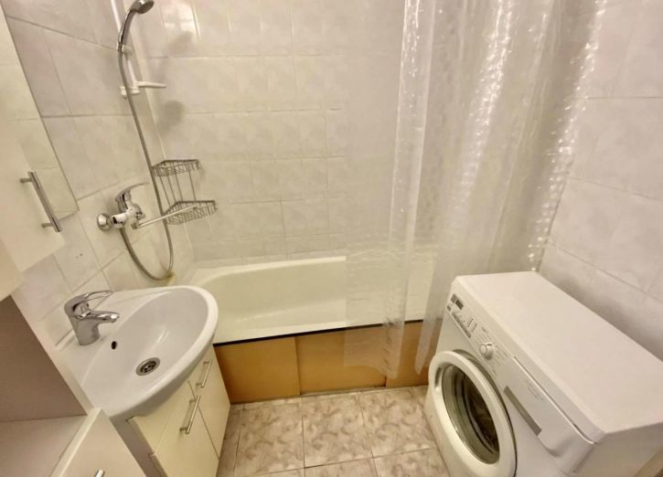 2-комн квартира Осипенко улица, 41