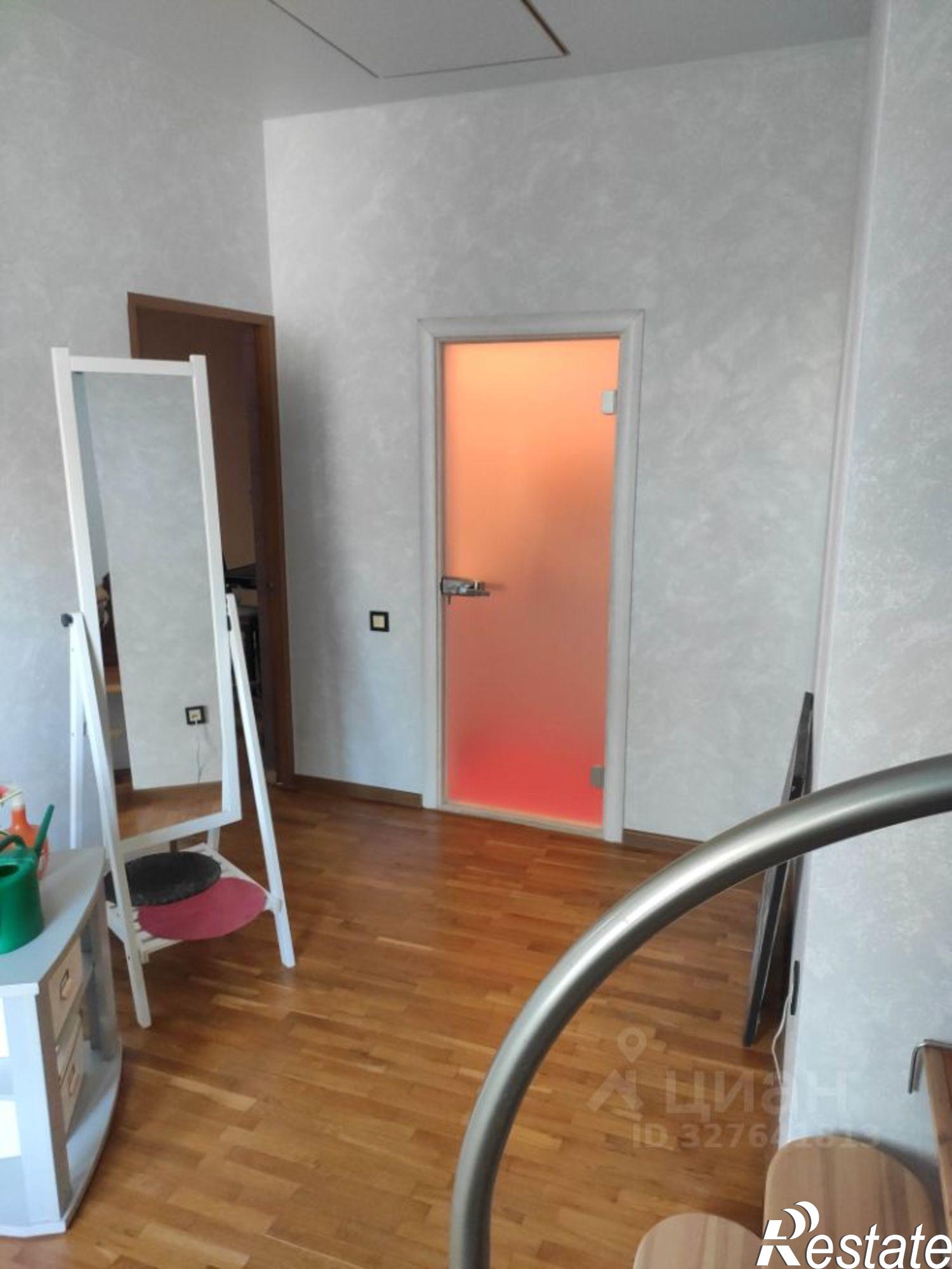 Купить дачу, дом, коттедж за 16 500 000 рублей на ул Лейтенанта Шмидта, 46