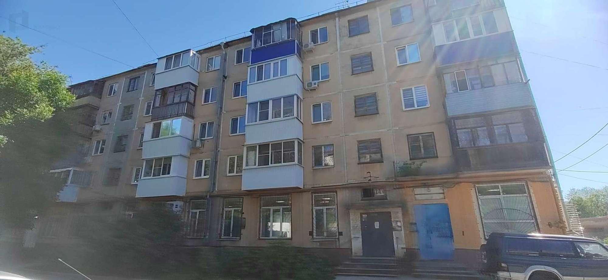 Купить квартиру за 4 400 000 рублей на Мориса Тореза улица, 101