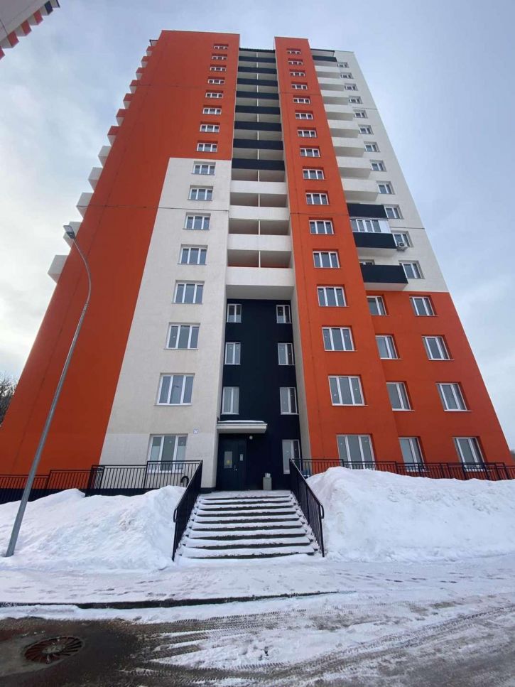 2-комн квартира Крайняя улица, 40