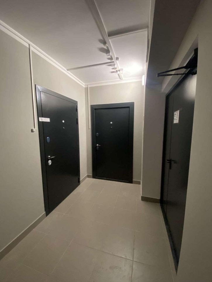 2-комн квартира Крайняя улица, 40