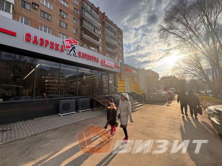 Торговое помещение Мориса Тореза улица, 13а