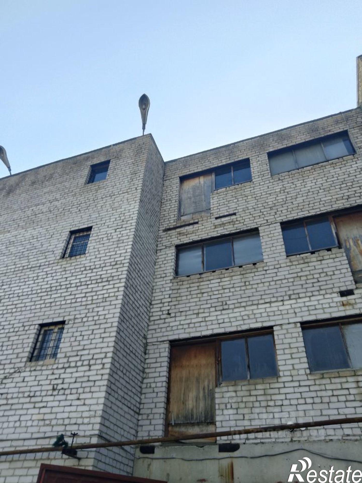 Купить гараж, место в паркинге за 550 001 рублей на ул Кирова, 7