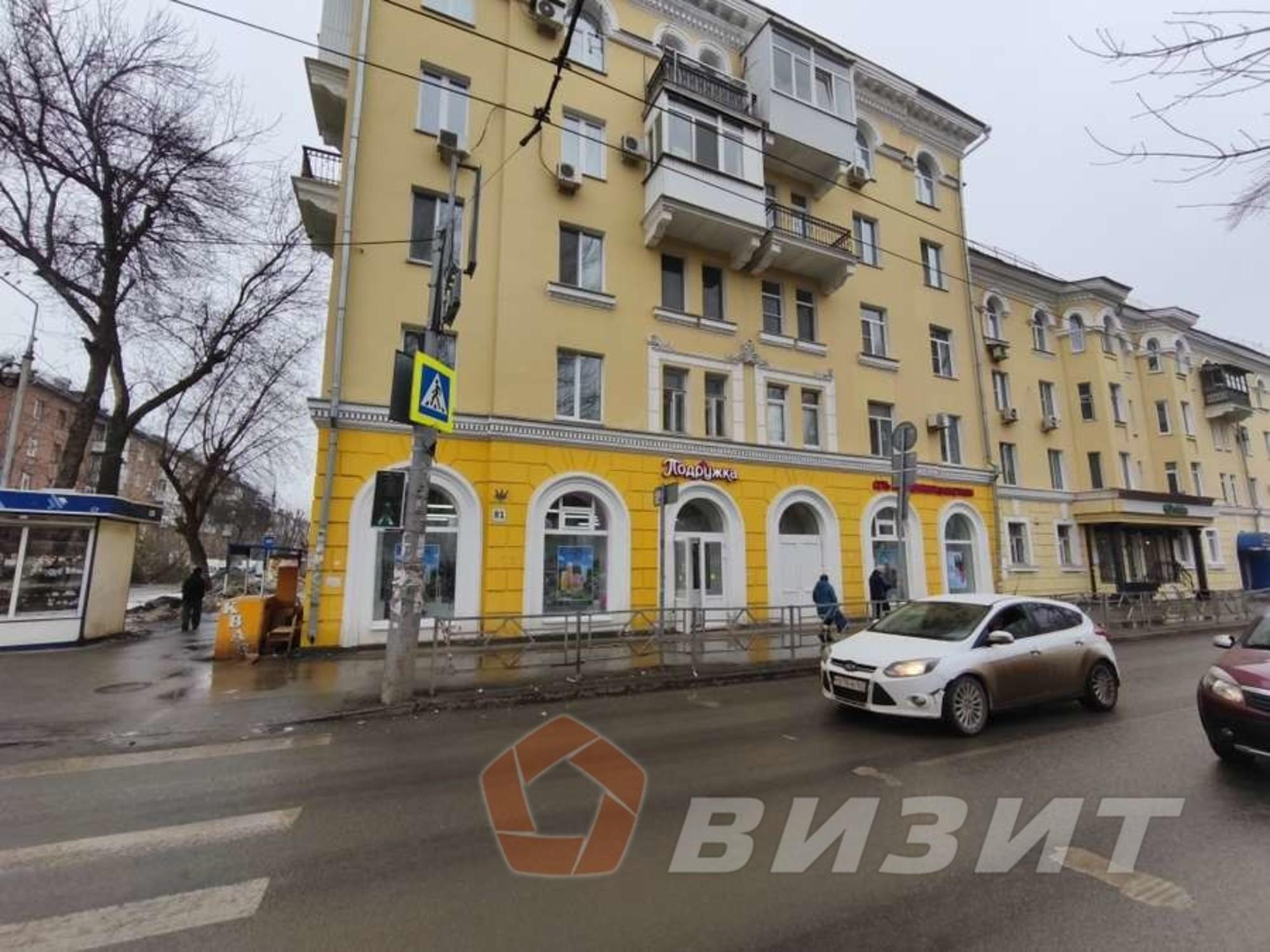 Сдать торговое помещение за 250 000 рублей на Металлургов проспект, 81