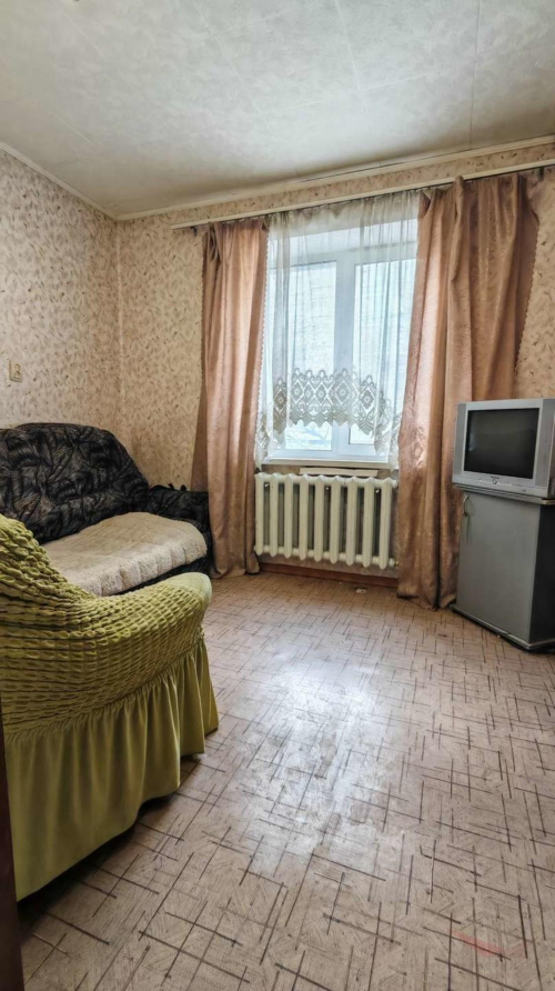 Продажа 3-комн квартиры Парижской Коммуны улица, 30