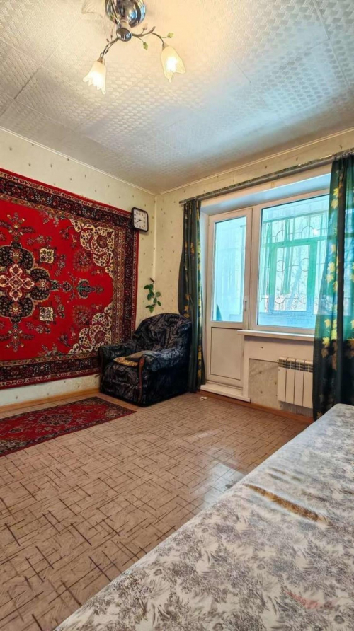 Продажа 3-комн квартиры Парижской Коммуны улица, 30
