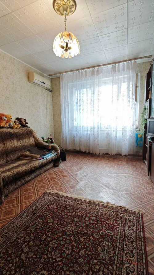 Продажа 3-комн квартиры Парижской Коммуны улица, 30
