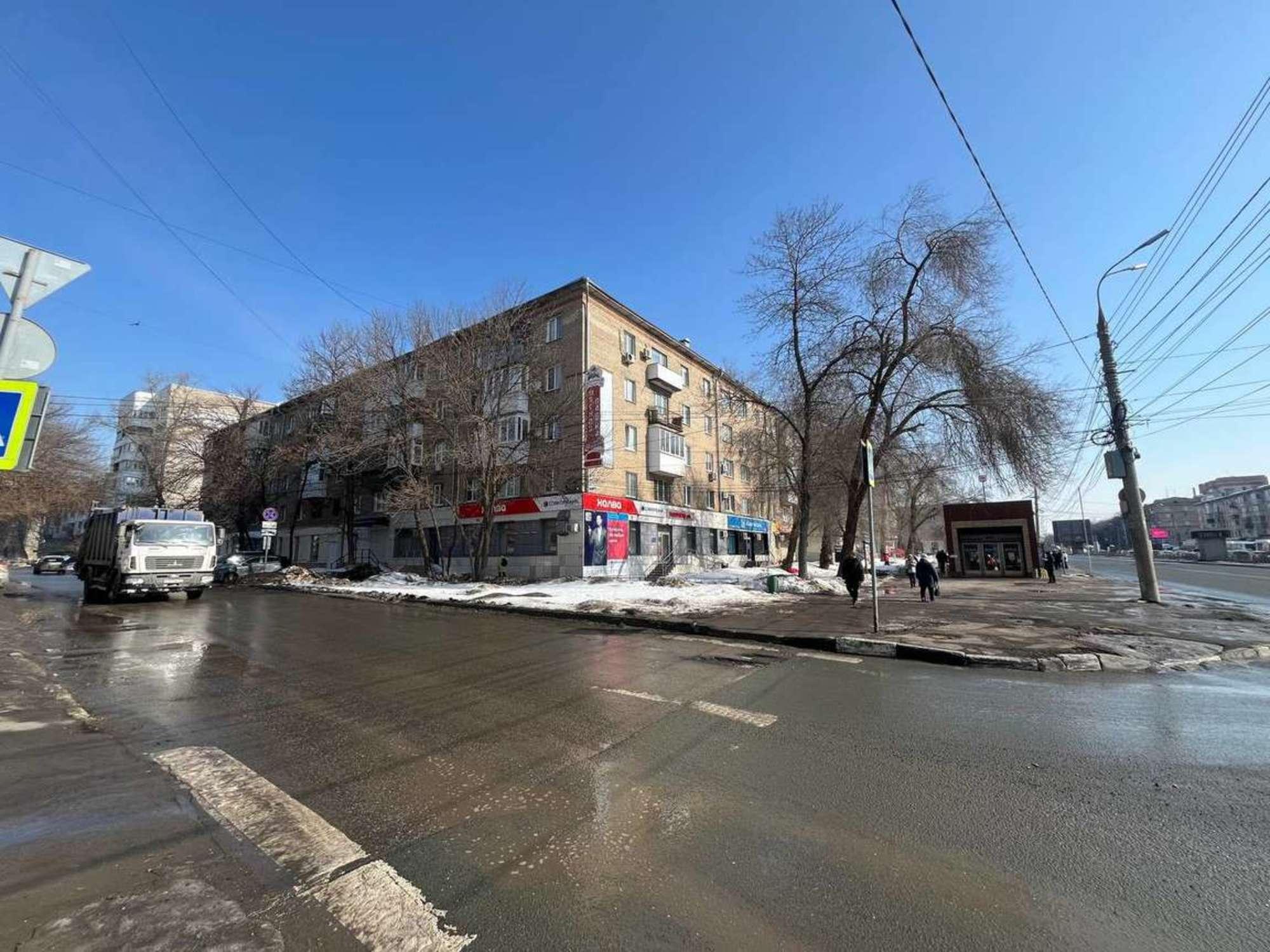 Сдать торговое помещение за 86 100 рублей на Митирева пр-т, 16
