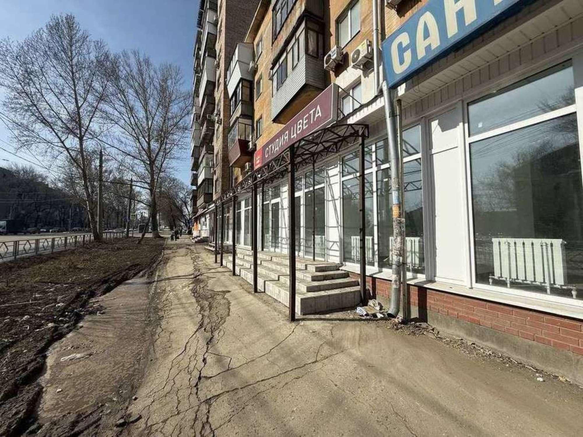 Сдать торговое помещение за 58 300 рублей на Гагарина улица, 124