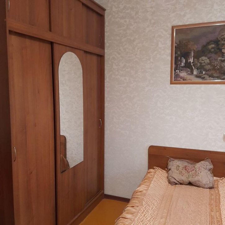 2-комн квартира Крайняя улица, 19