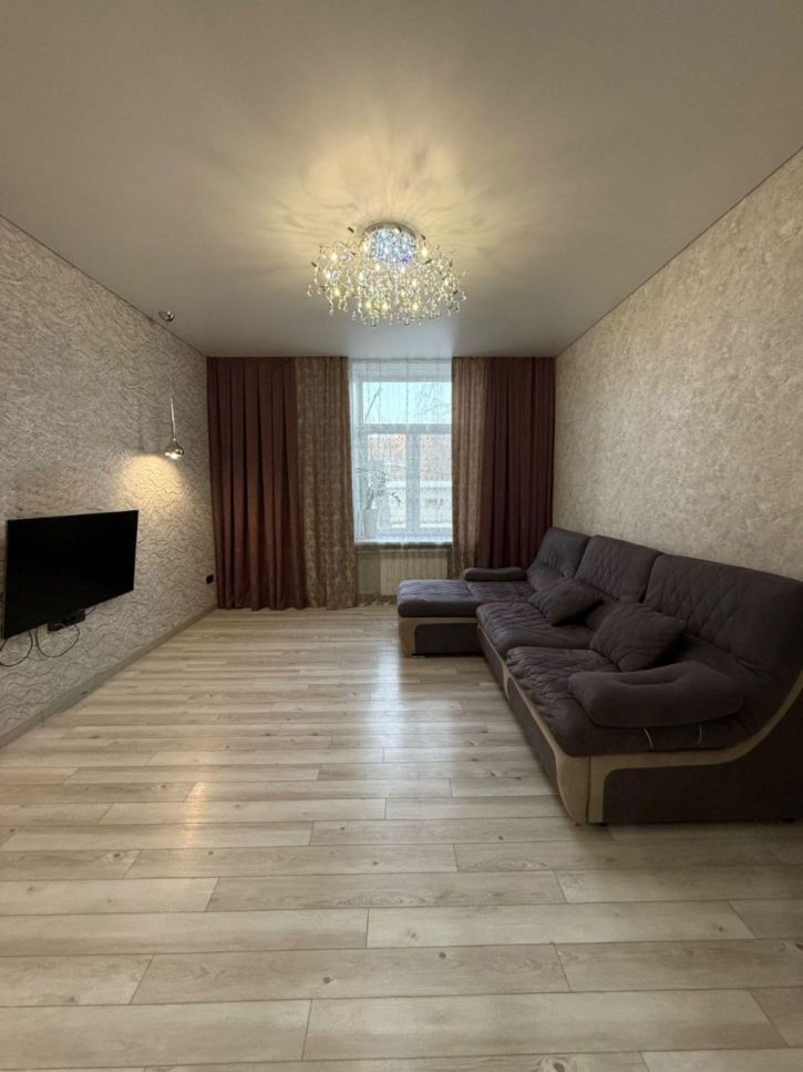 3-комн квартира Кирова проспект, 40