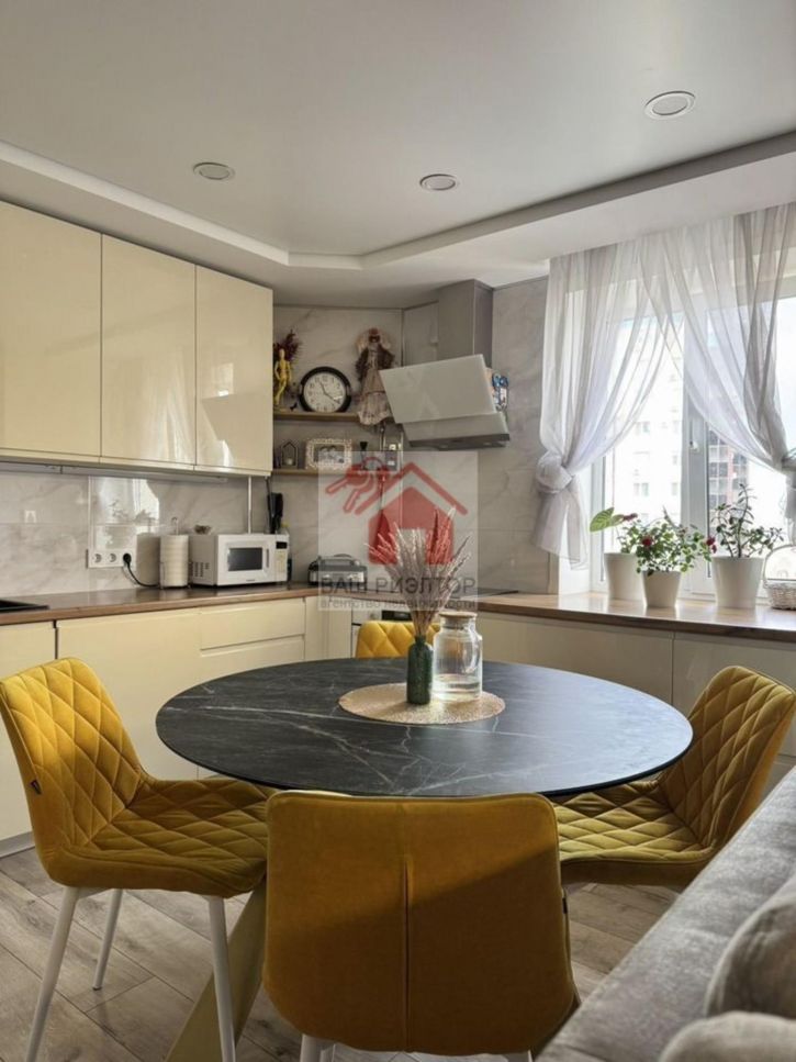 3-комн квартира 5-я просека, 110В
