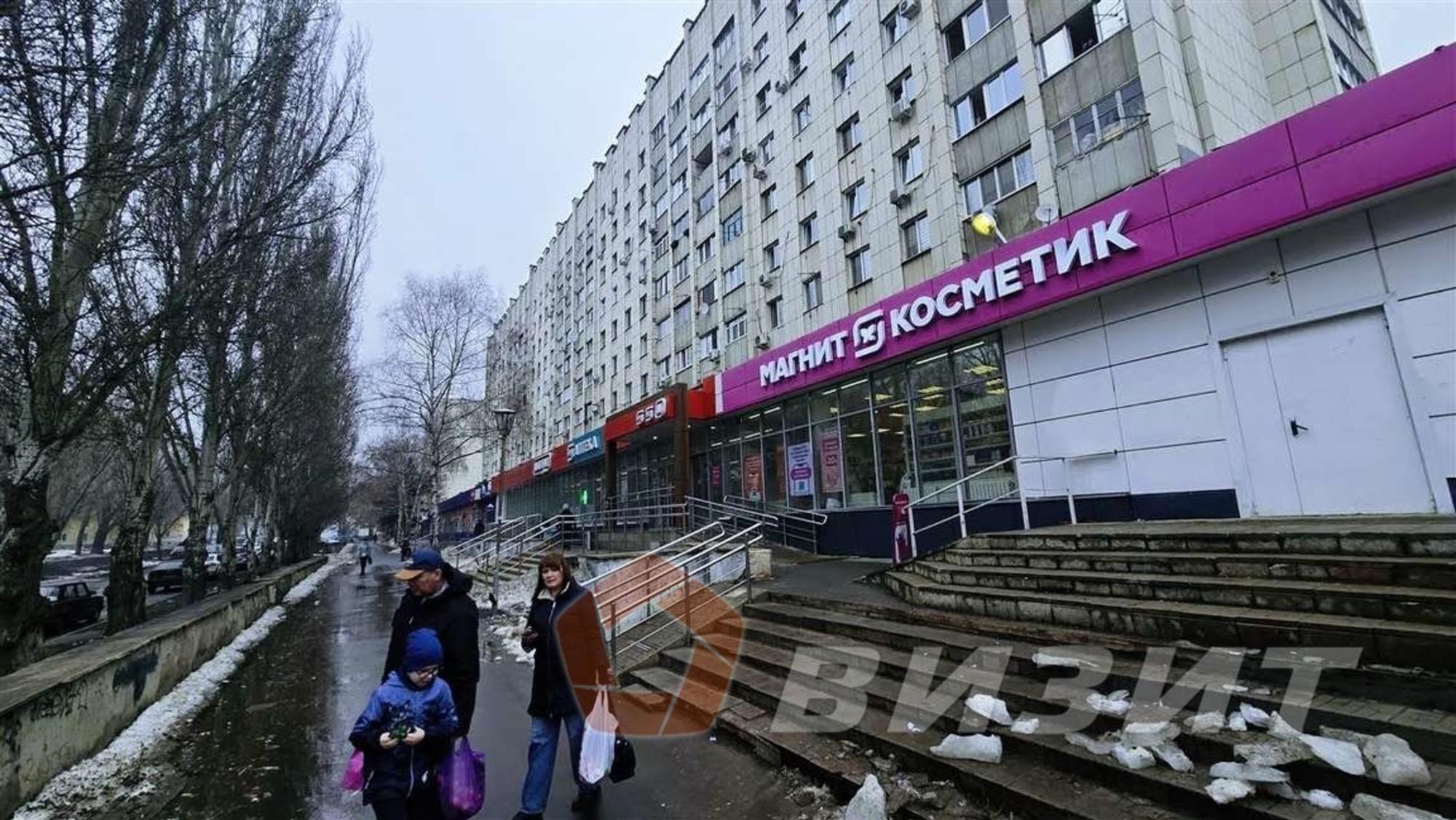 Купить торговое помещение за 18 500 000 рублей на Металлургов проспект, 29
