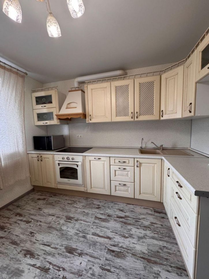 3-комн квартира Енисейская улица, 50