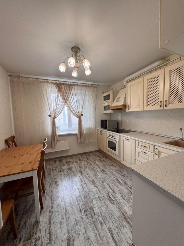 3-комн квартира Енисейская улица, 50
