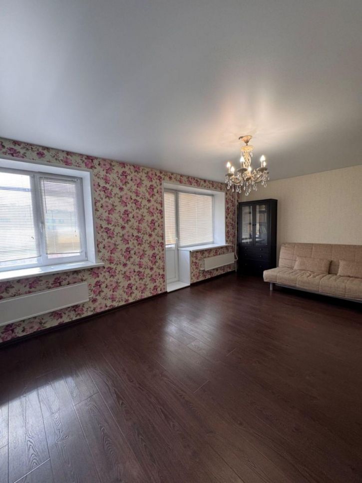 3-комн квартира Енисейская улица, 50