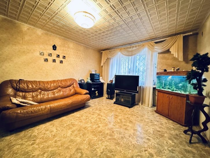 3-комн квартира Демократическая улица, 20