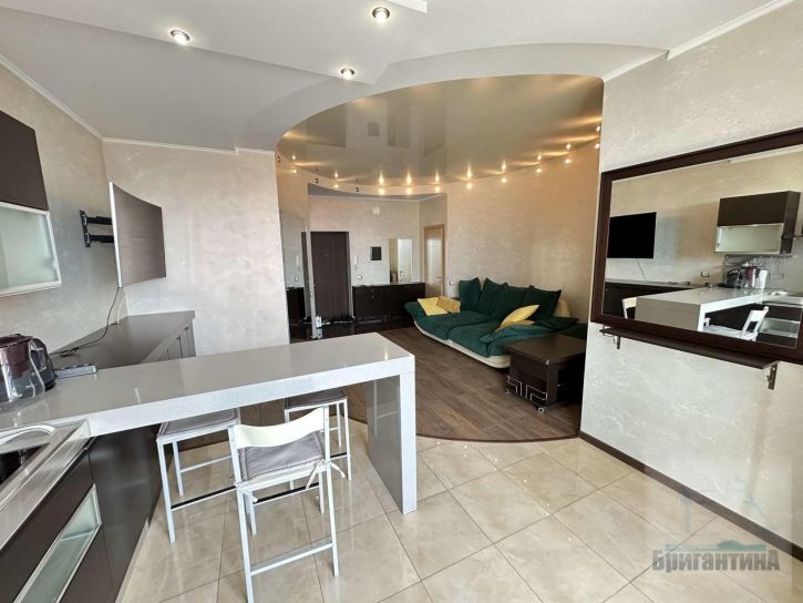 1-комн квартира Осипенко улица, 3