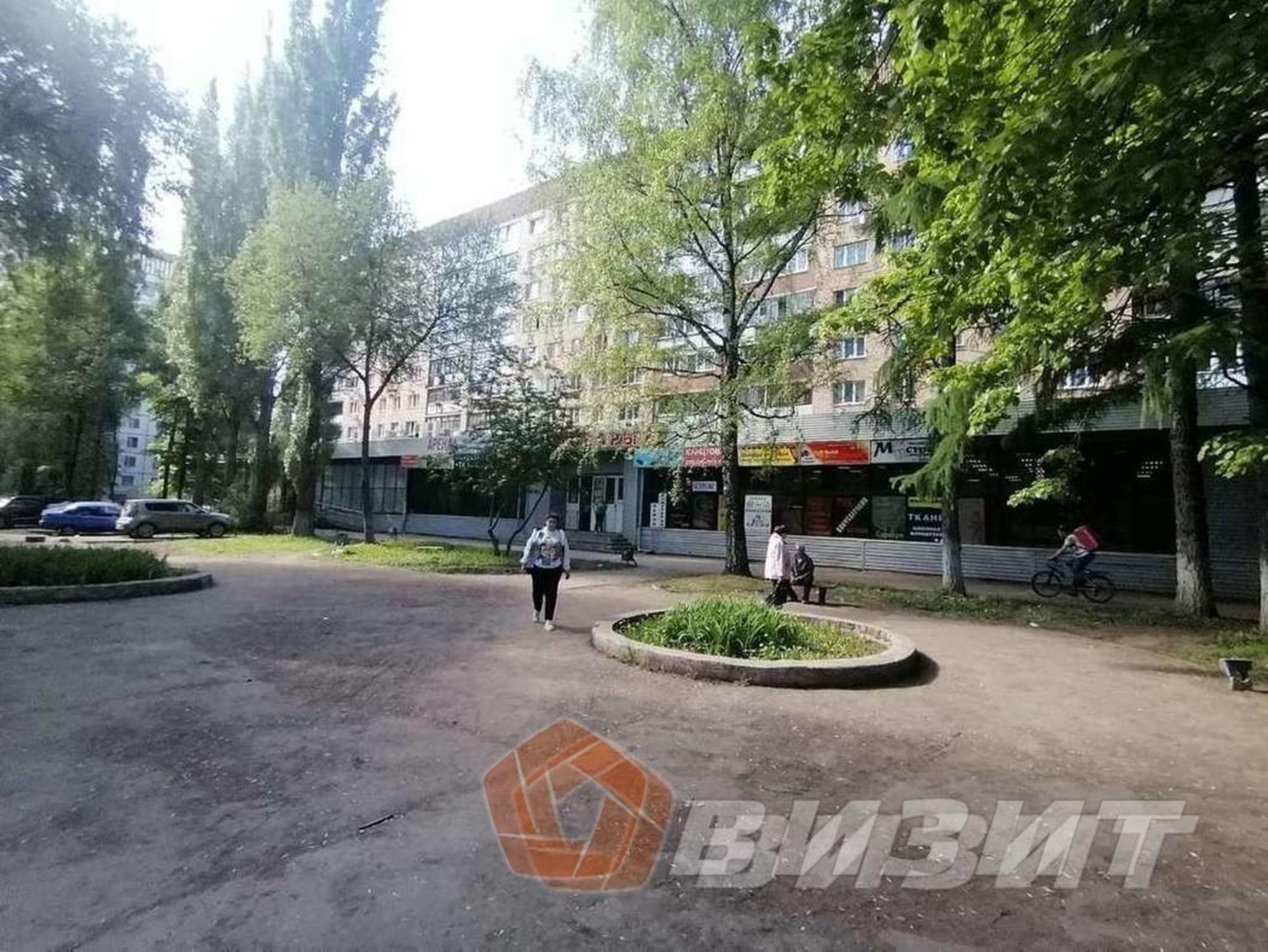 Купить торговое помещение за 85 000 000 рублей на Кирова проспект, 210