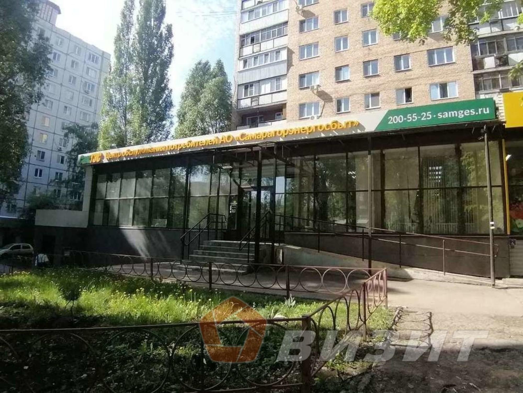 Купить торговое помещение за 85 000 000 рублей на Кирова проспект, 210