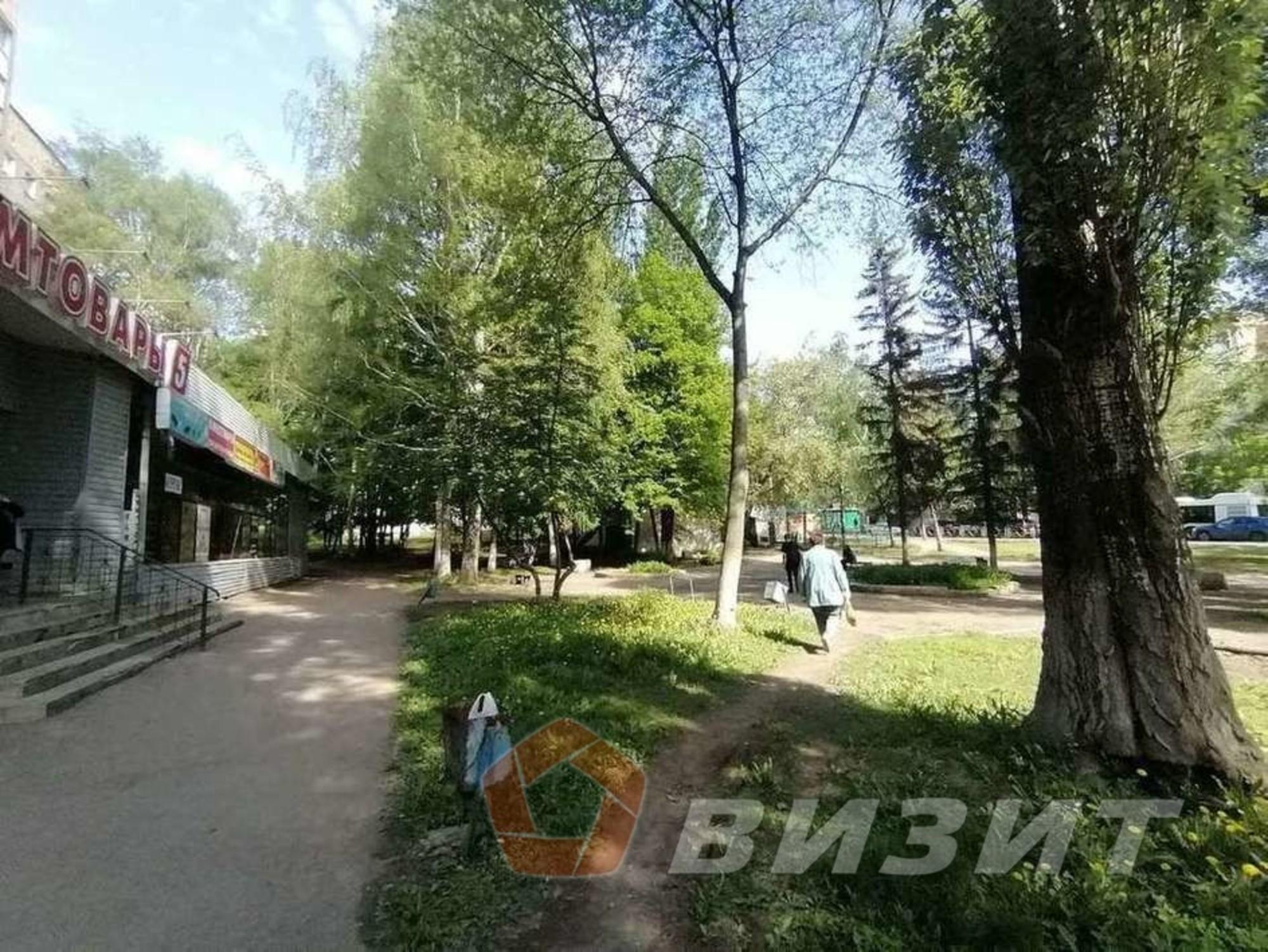 Купить торговое помещение за 85 000 000 рублей на Кирова проспект, 210