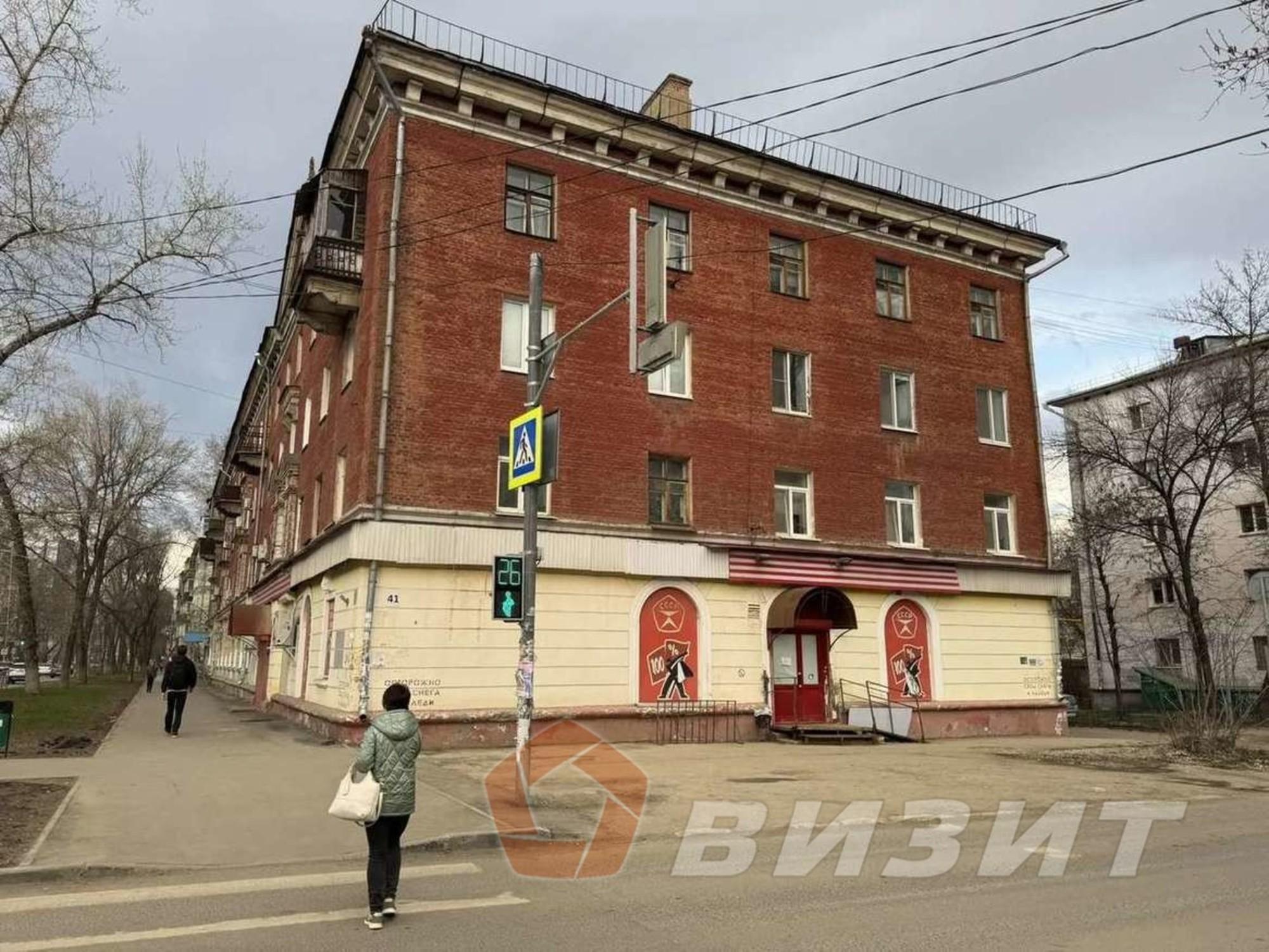 Купить торговое помещение за 13 500 000 рублей на Металлургов проспект, 6