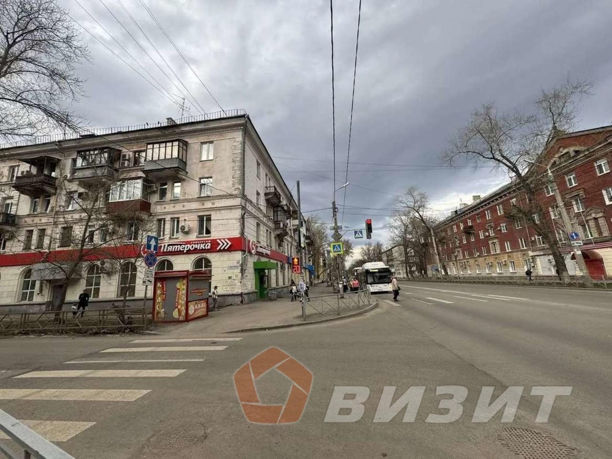 Купить торговое помещение за 5 400 000 рублей на Металлургов проспект, 6