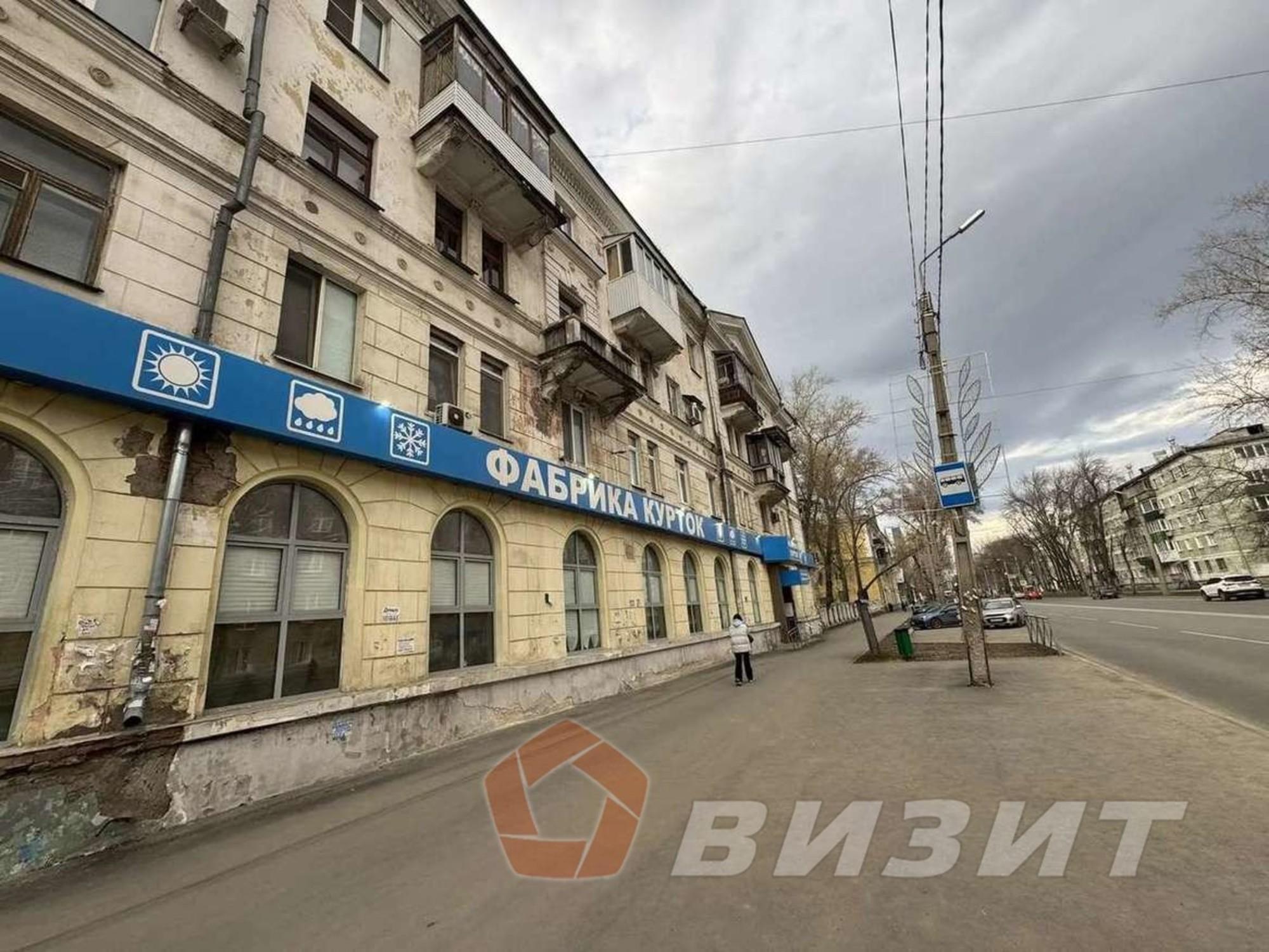 Купить торговое помещение за 5 400 000 рублей на Металлургов проспект, 6