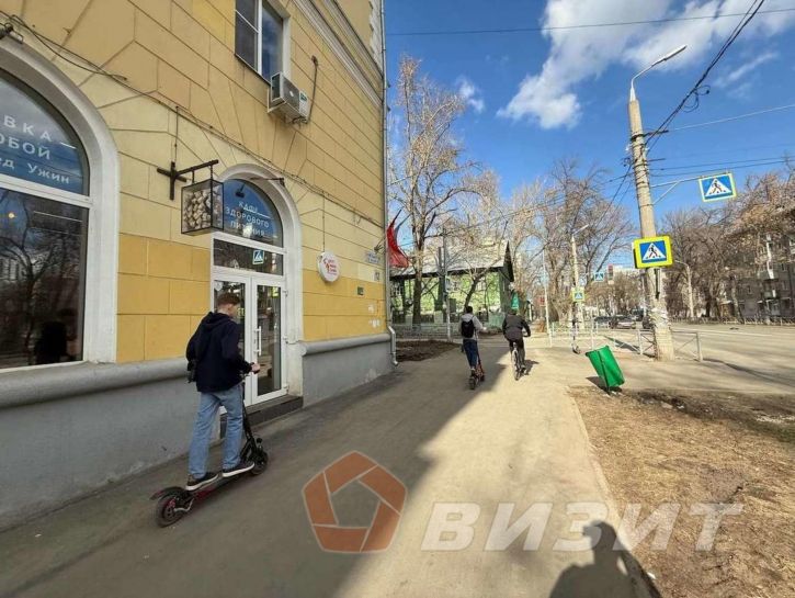 Торговое помещение Металлургов проспект, 12