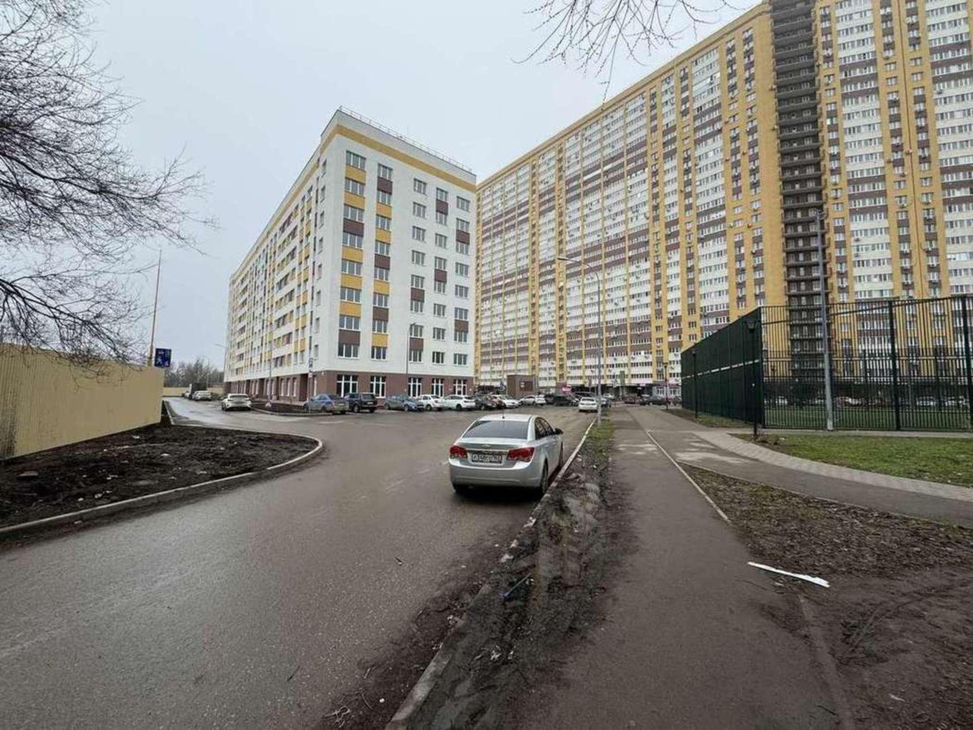 Сдать торговое помещение за 70 000 рублей на Краснодонская улица, 103