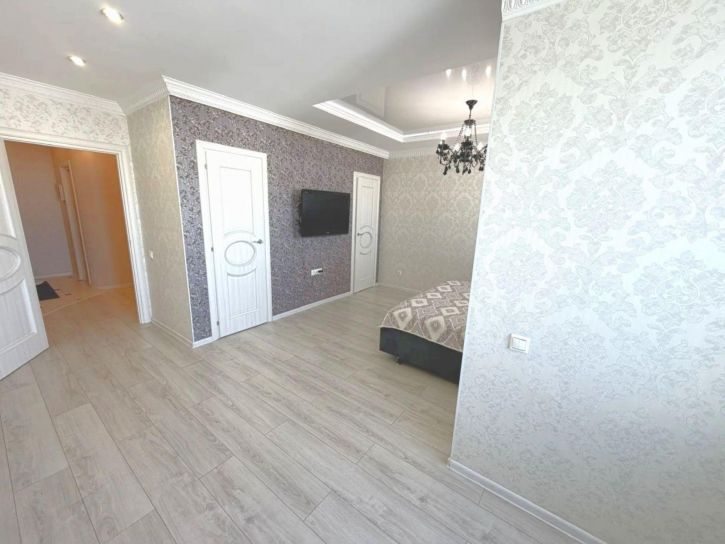 3-комн квартира Кирова проспект, 348